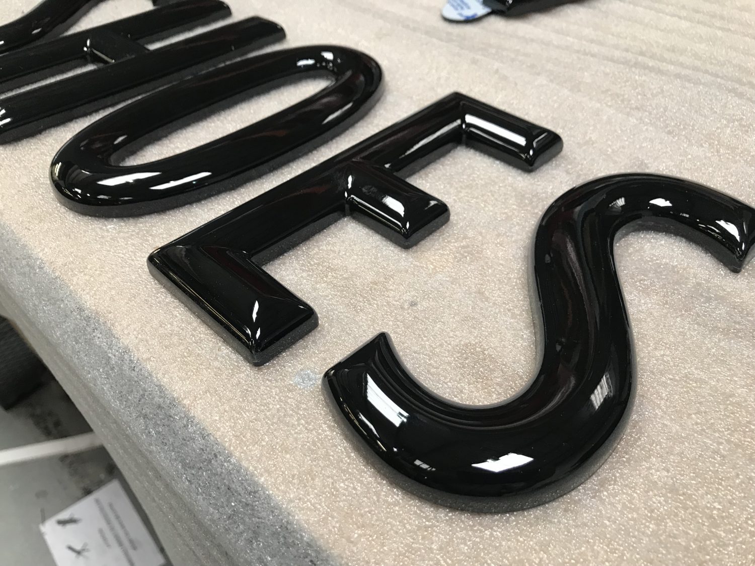 3D Gloss Letters